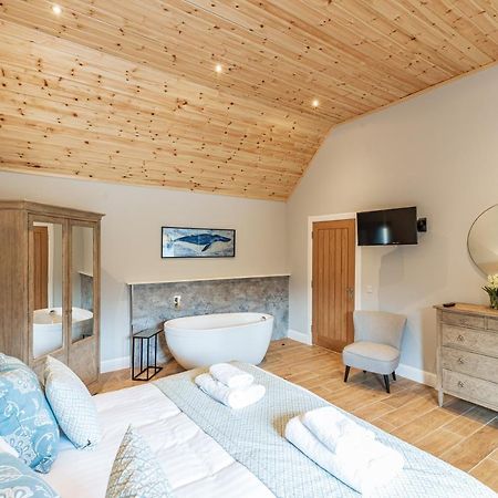 Osprey Lodge 1 With Hot Tub Newton Stewart Eksteriør billede