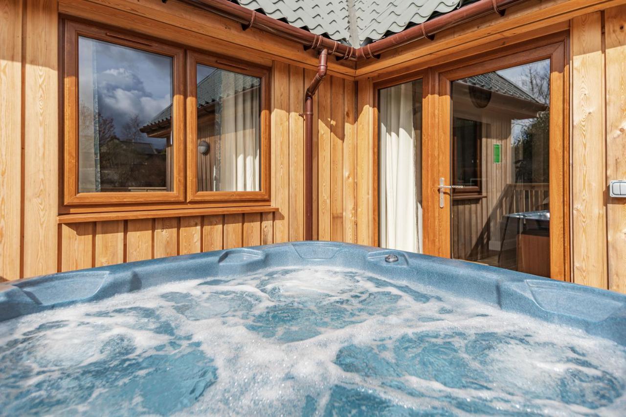 Osprey Lodge 1 With Hot Tub Newton Stewart Eksteriør billede